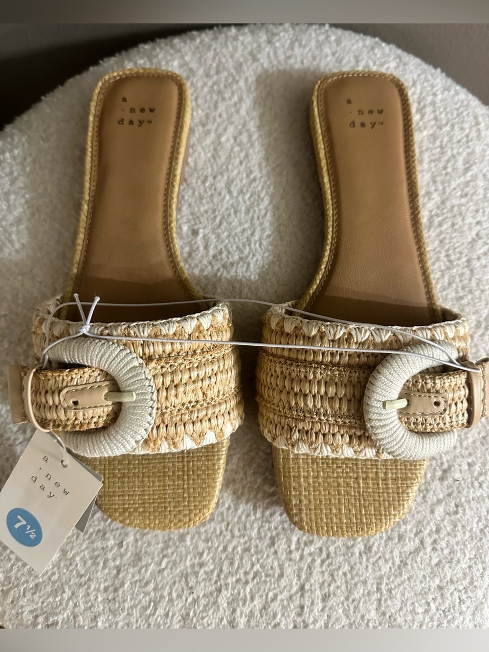A NEW DAY LADIES SANDALS